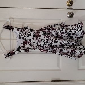 White & Burgundy Floral Side Lace-Up Asymmetrical Hem Dress Medium